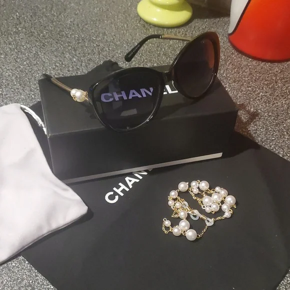 Chanel Sunglasses - Picture 16 of 16